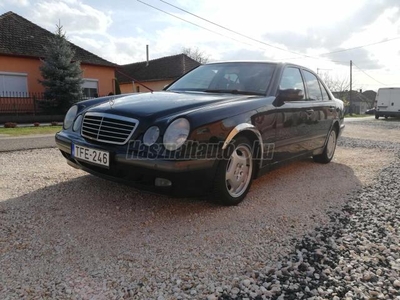 MERCEDES-BENZ E 220 CDI Classic