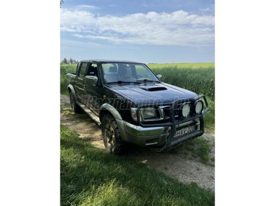 NISSAN PICK UP 2.5 4WD