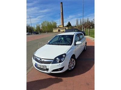 OPEL ASTRA H 1.4 Cosmo