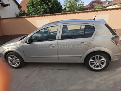 OPEL ASTRA H 1.4 Enjoy