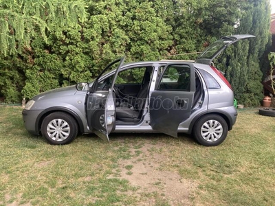 OPEL CORSA 1.2 Essentia SZERVÓKORMÁNY.ELEKTROMOS ABLAK.MINT EGY ÚJ AUTÓ !!