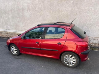 PEUGEOT 206 1.1 Presence