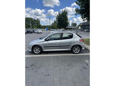 PEUGEOT 206 1.4 Sporty