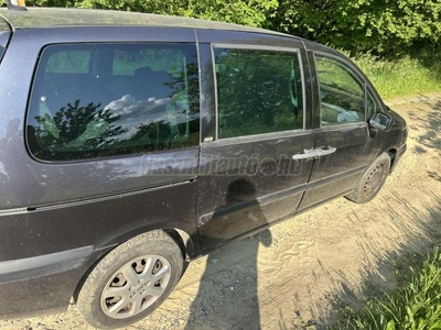 PEUGEOT 807 2.2 HDi Pullman (6 személyes )