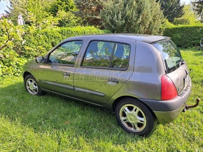 RENAULT CLIO 1.4 16V Tech Run