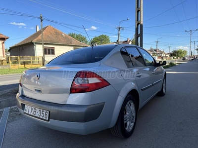 RENAULT MEGANE 1.6 Privilege