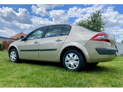 RENAULT MEGANE Limousine 1.6 Authentique Plus