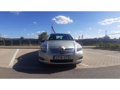 TOYOTA AVENSIS 1.8