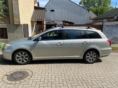 TOYOTA AVENSIS 2.0 D Sol Comfort