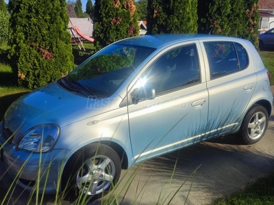 TOYOTA YARIS 1.0 Blue