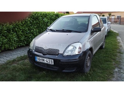 TOYOTA YARIS 1.0 Blue