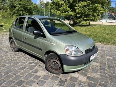 TOYOTA YARIS 1.0 Linea Terra