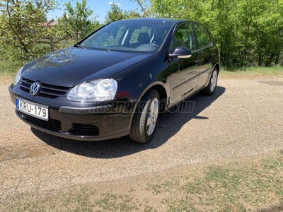 VOLKSWAGEN GOLF V 1.4 Trendline