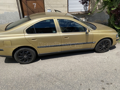 VOLVO S60 2.4