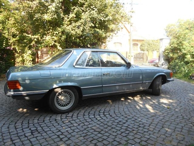 MERCEDES-BENZ W 107