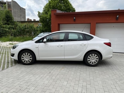 OPEL ASTRA J Sedan 1.6 Enjoy EURO6