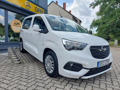 OPEL COMBO Life 1.2 T Edition Plus (7 személyes )