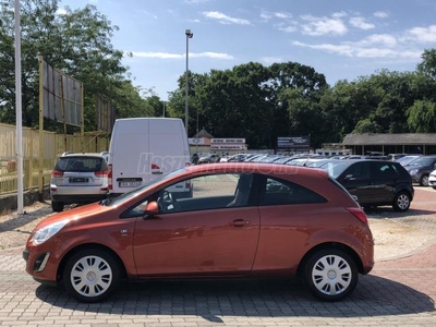 OPEL CORSA 1.2 Color Edition SATELLITE FACELIFT BENZINES 103.000 KM VEZETETT SZERVIZKÖNYV