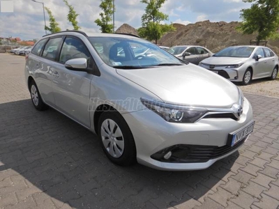 TOYOTA AURIS Touring Sports 1.33 Live 128Ekm!Magyar.vez.szervízkönyv!