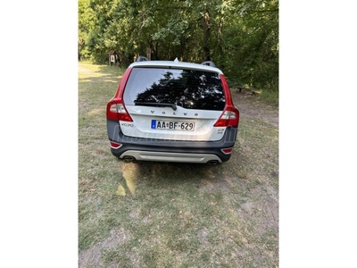 VOLVO XC70 2.4 D [D3] AWD Momentum Geartronic