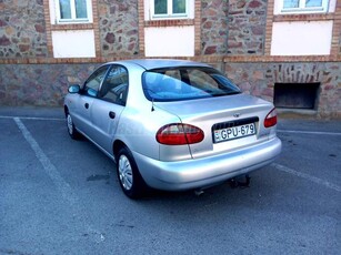 DAEWOO LANOS 1.5 SE