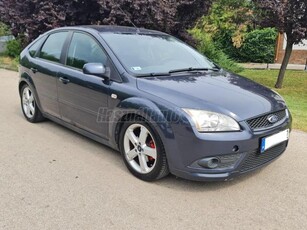 FORD FOCUS 1.6 Collection