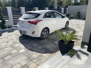 HYUNDAI I30 1.6 CRDi HP ISG Business Life DSG Magánszemélytől