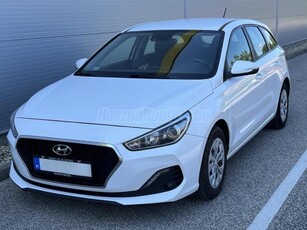 HYUNDAI I30 1.6 CRDi MP Life FACE LIFT///MAGYARORSZÁGI 1 TULAJ////SÉRÜLÉSMENTES///FULL SZERVIZKÖNYV///