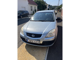 KIA RIO 1.4 LX Base (Automata)