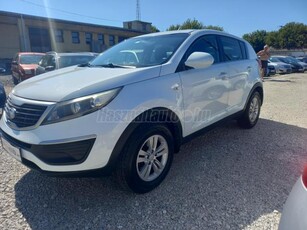 KIA SPORTAGE 1.7 CRDi EX Prémium 215520KM! Alufelni új gumik. klima! szép állapot!