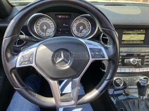 MERCEDES-BENZ SLK 200 (Automata)