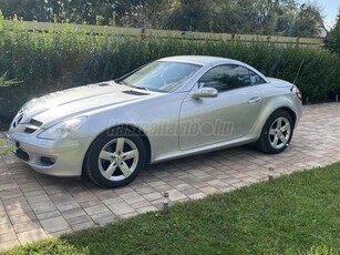 MERCEDES-BENZ SLK 200 Kompressor Friss műszaki és szervíz