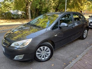 OPEL ASTRA J 1.4 T Cosmo Magyar.1.tul.digit klima.végig vezetett szervizkönyv