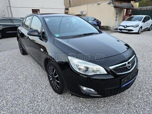 OPEL ASTRA J 1.6 Essentia JÉGHIDEG KLIMA 121000 KM ÜLÉSFŰTÉS RADAR VONÓHOROG 2 KULCS