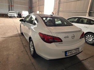 OPEL ASTRA J Astra notchback