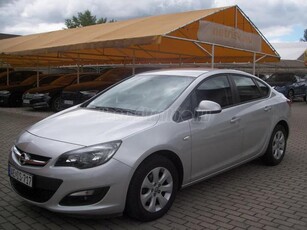 OPEL ASTRA J Sedan 1.4 T Enjoy MAGYARORSZÁGI. 63101 KM! 6 SEBESSÉGES. TEMPOMAT. KLÍMA!