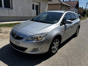 OPEL ASTRA J Sports Tourer 1.7 CDTI Cosmo