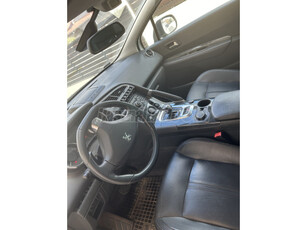 PEUGEOT 3008 2.0 HDi HYbrid4 91 gramm EGS6