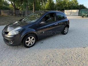 RENAULT CLIO 1.6 16V Dynamique Plus