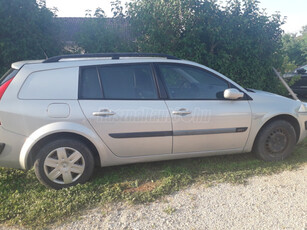 RENAULT MEGANE 1.4 Premiere