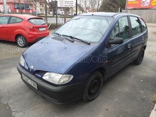 RENAULT SCENIC Mégane Scénic 1.4 Family