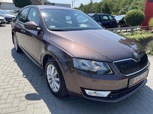 SKODA OCTAVIA 1.6 CR TDI Style Magyar-Sz.könyv-KM GARANCIA