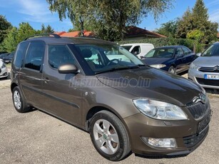 SKODA ROOMSTER 1.6 CR TDI Elegance Digit klíma.Üvegtető.ülésfűtés.Vonóhorog .friss vizsga