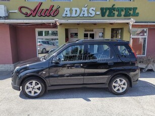 SUZUKI IGNIS 1.3 GLX 4WD AC CD 4X4 . SZERVIZKÖNYV . VONÓHOROG