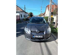 TOYOTA AURIS 1.4 Aquatis