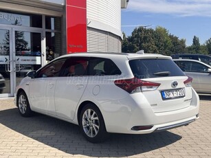 TOYOTA AURIS 1.8 HSD Active (Automata)