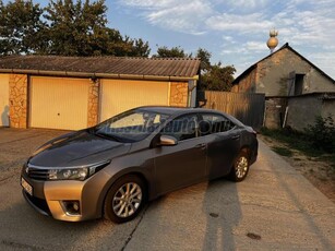 TOYOTA COROLLA Sedan 1.4 D-4D Active