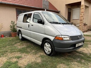 TOYOTA HI-ACE Hiace 2.5 D4-D Panel Van