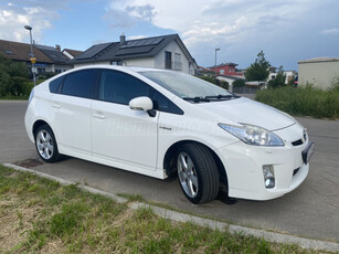 TOYOTA PRIUS 1.8 HSD Premium (Automata)