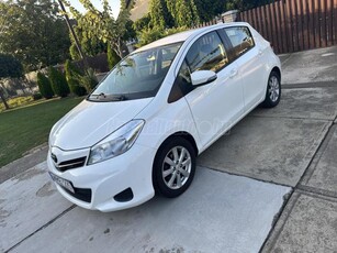 TOYOTA YARIS 1.0